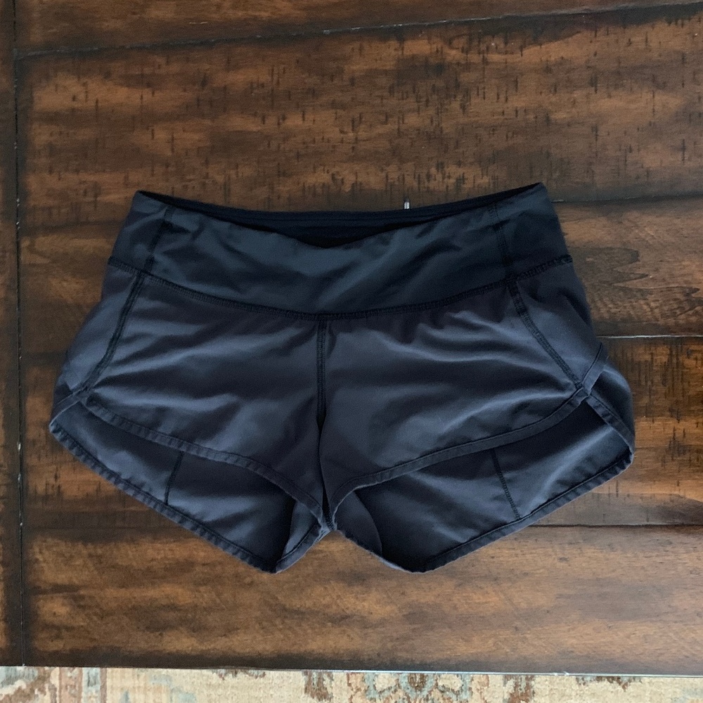 lululemon atheltica Speed Short / Size 4